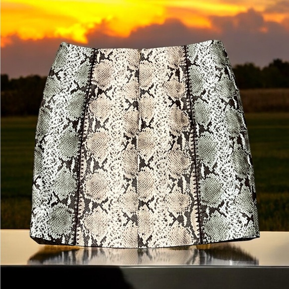 Etcetera Snake Print Women’s Pencil Skirt Size 12.